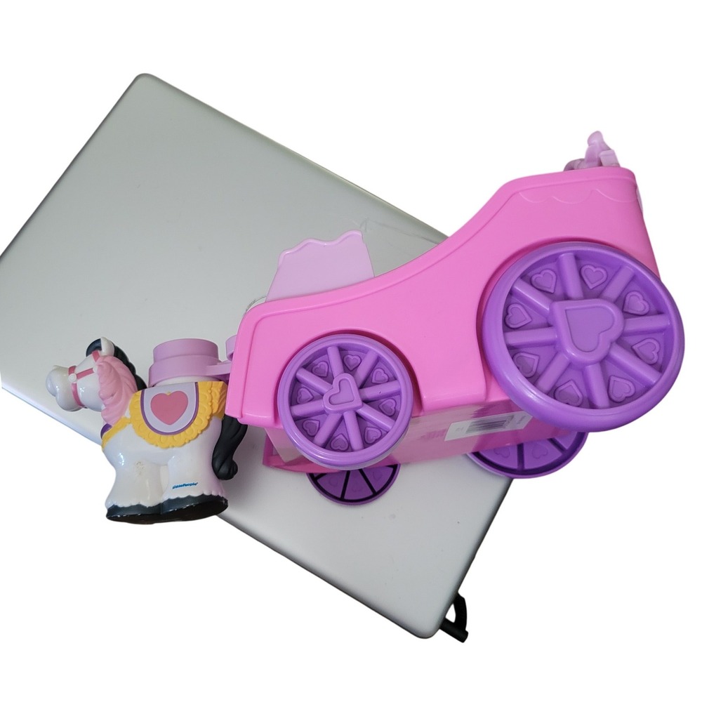 Fisher-Price Little People Royal Wedding / Prince & Princess Carriage and Horse